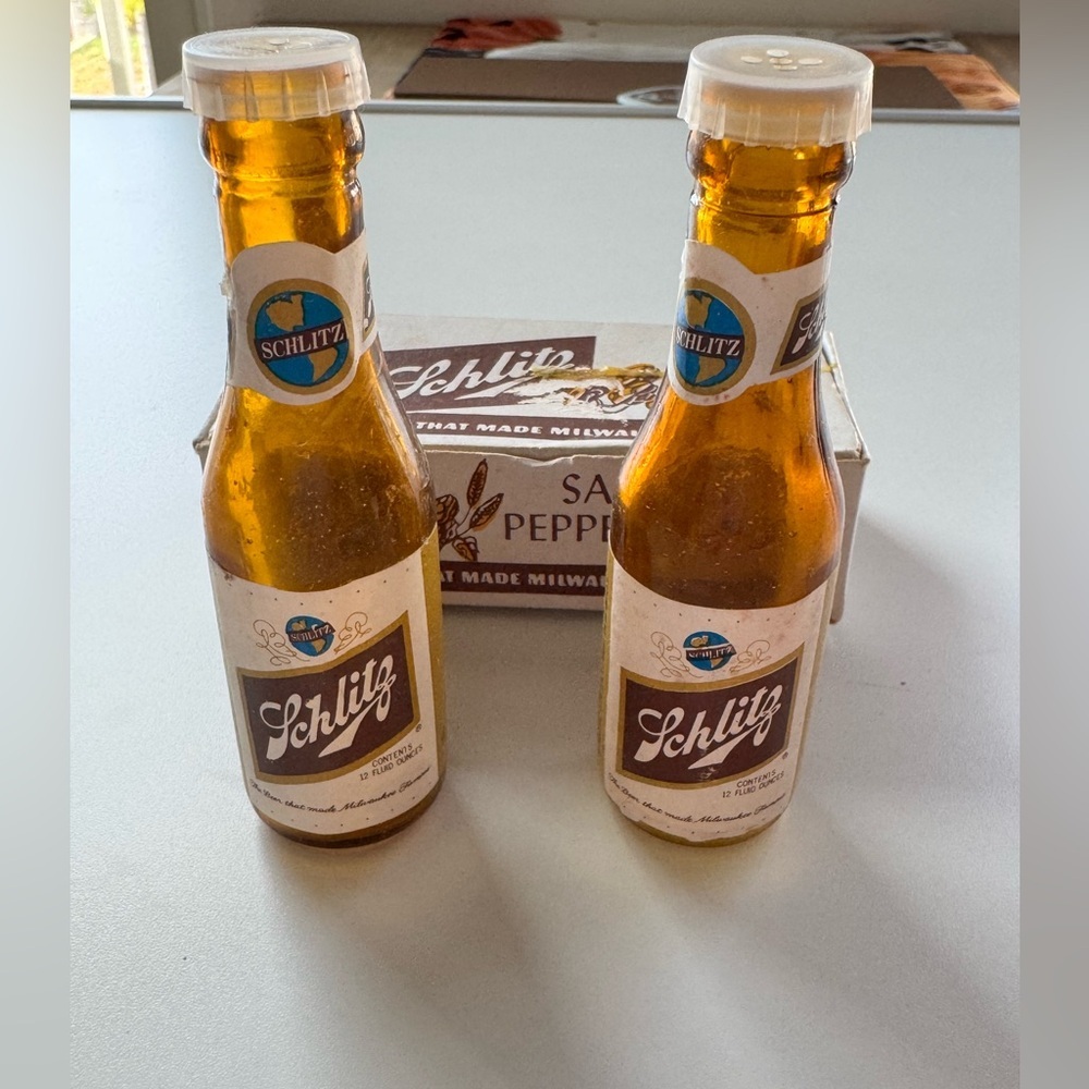 Vintage Schlitz beer salt and pepper shakers